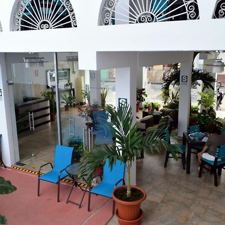 Hotel Jungle House Iquitos Bagian luar foto