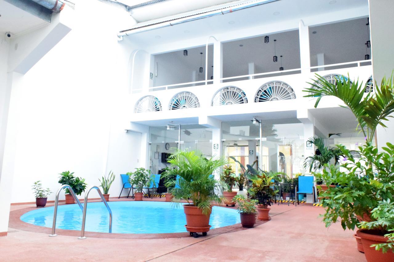 Hotel Jungle House Iquitos Bagian luar foto