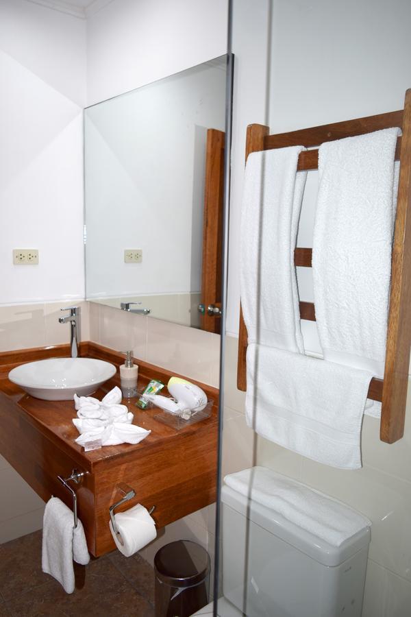 Hotel Jungle House Iquitos Bagian luar foto